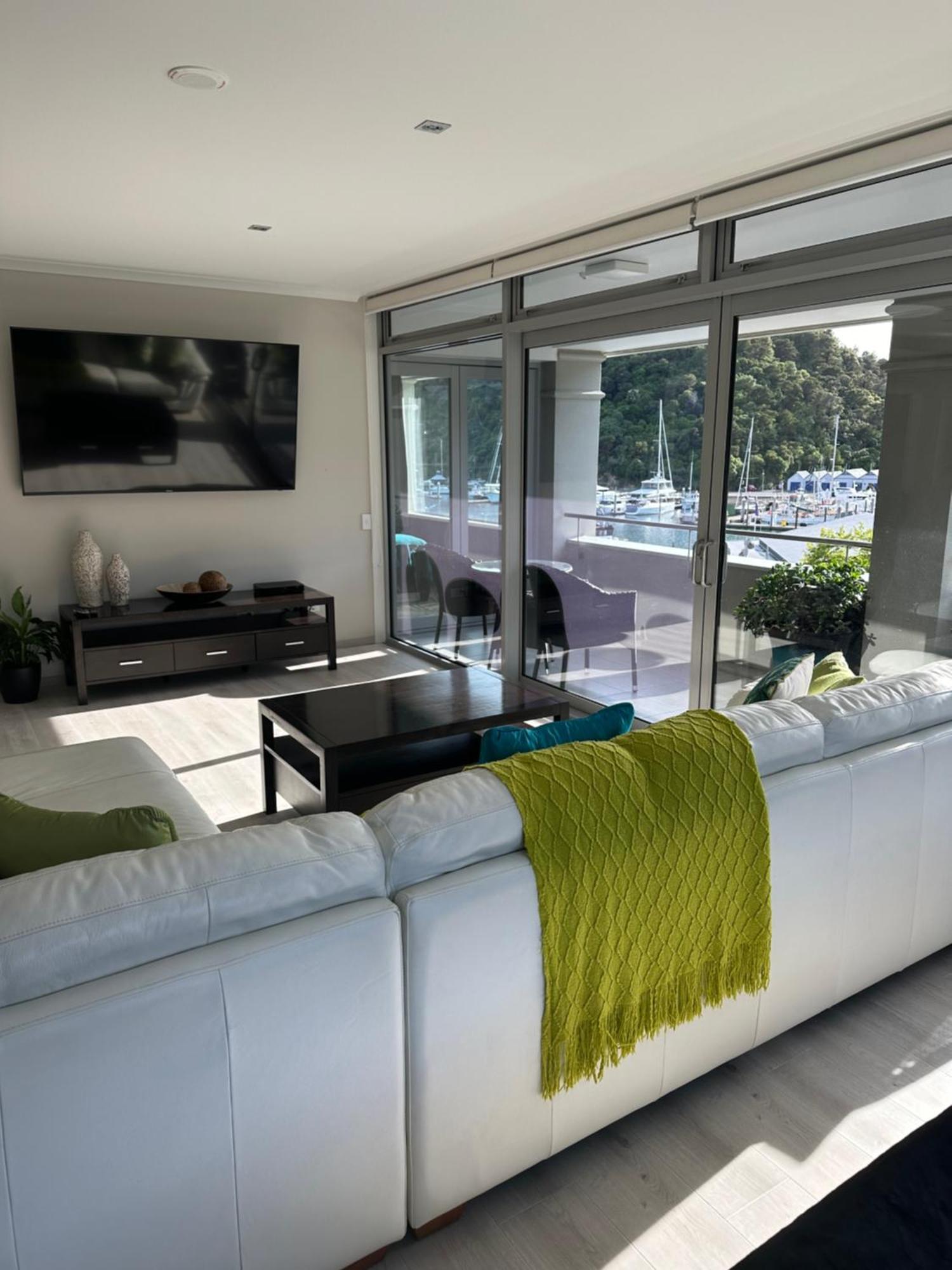 Picton Waterfront Apartments Exterior photo
